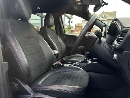 Ford Kuga ST-LINE FIRST EDITION ECOBLUE MHEV 9