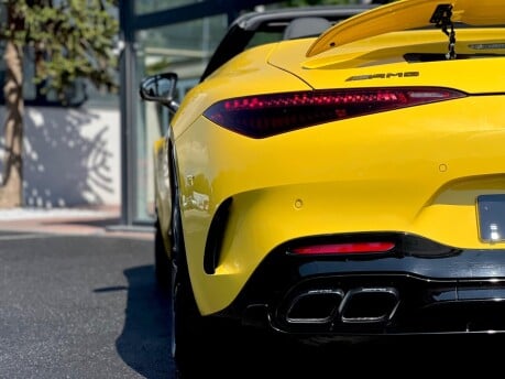 Mercedes-Benz SL Series AMG SL 63 4MATICPLUS PERFORMANCE 30