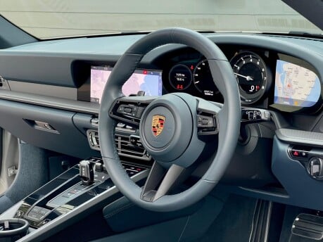 Porsche 911 CARRERA PDK 25