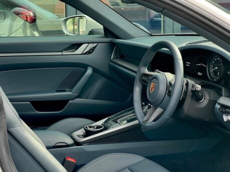 Porsche 911 CARRERA PDK 43
