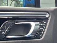 Porsche Macan S PDK 9
