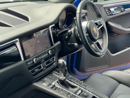 Porsche Macan S PDK 12