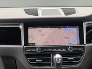 Porsche Macan S PDK 22