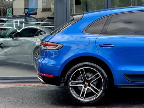 Porsche Macan S PDK 31