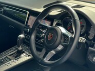 Porsche Macan S PDK 32