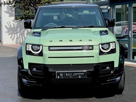 Land Rover Defender 75TH LIMITED EDITION 5