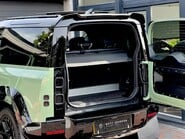 Land Rover Defender 75TH LIMITED EDITION 6