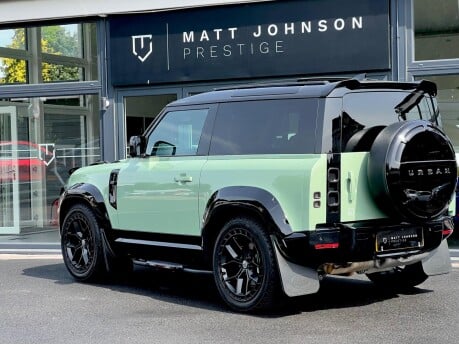 Land Rover Defender 75TH LIMITED EDITION 8