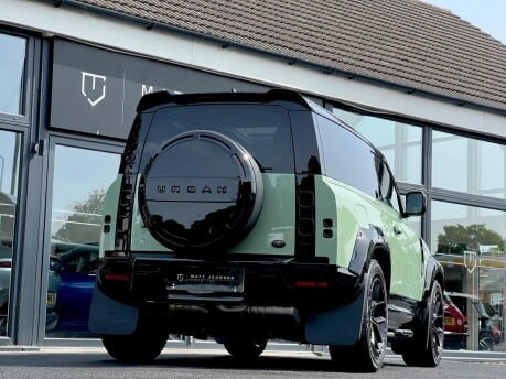 Land Rover Defender 75TH LIMITED EDITION 12