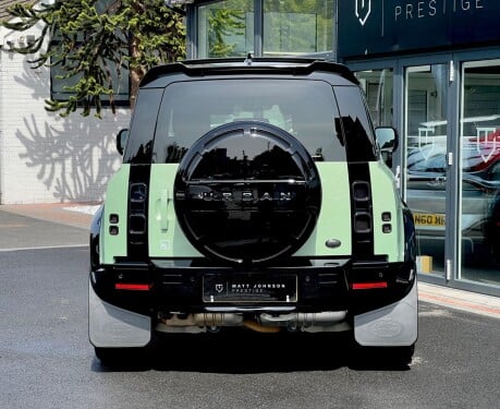 Land Rover Defender 75TH LIMITED EDITION 30