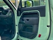Land Rover Defender 75TH LIMITED EDITION 40