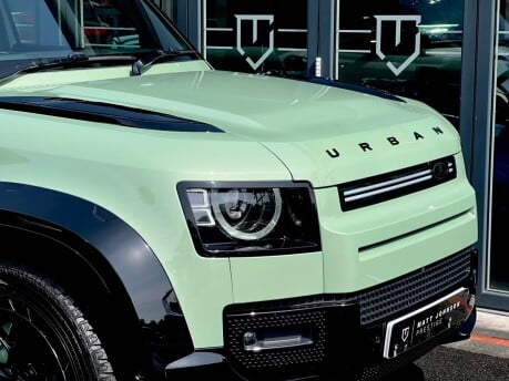 Land Rover Defender 75TH LIMITED EDITION 41
