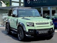 Land Rover Defender 75TH LIMITED EDITION 45