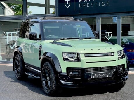 Land Rover Defender 75TH LIMITED EDITION 45