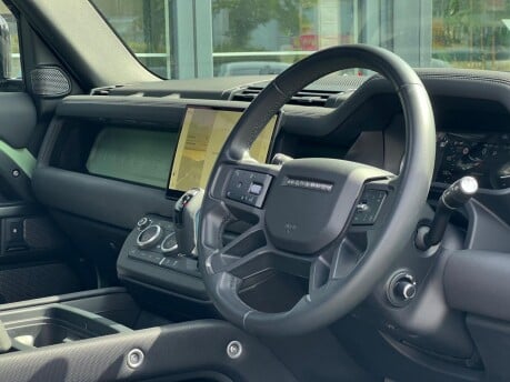 Land Rover Defender 75TH LIMITED EDITION 47
