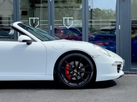 Porsche 911 CARRERA S PDK 32