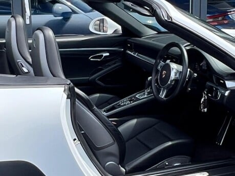 Porsche 911 CARRERA S PDK 34