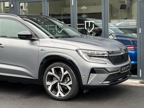 Renault Austral 1.2 E-TECH iconic esprit Alpine Auto Euro 6 (s/s) 5dr 6
