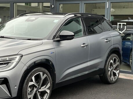 Renault Austral 1.2 E-TECH iconic esprit Alpine Auto Euro 6 (s/s) 5dr 21
