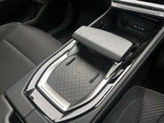 Renault Austral 1.2 E-TECH iconic esprit Alpine Auto Euro 6 (s/s) 5dr 38