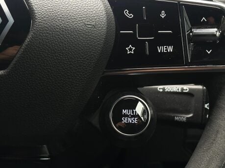 Renault Austral 1.2 E-TECH iconic esprit Alpine Auto Euro 6 (s/s) 5dr 45