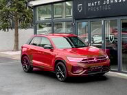 Volkswagen T-Roc R-LINE TSI DSG 1