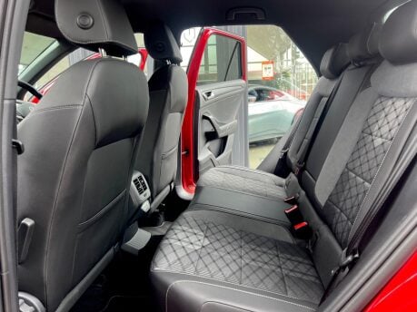 Volkswagen T-Roc R-LINE TSI DSG 21