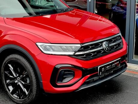 Volkswagen T-Roc R-LINE TSI DSG 32