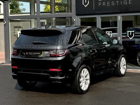 Land Rover Discovery Sport R-DYNAMIC SE 2