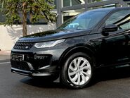Land Rover Discovery Sport R-DYNAMIC SE 12