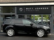 Land Rover Discovery Sport R-DYNAMIC SE 9