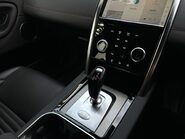 Land Rover Discovery Sport R-DYNAMIC SE 18
