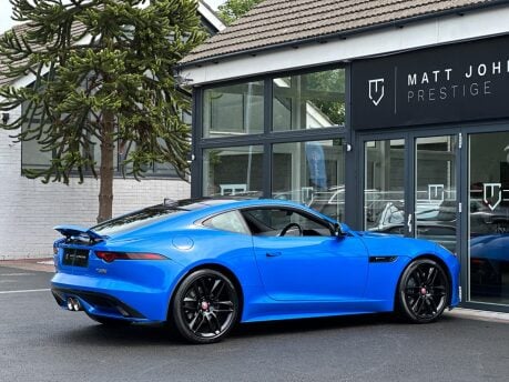 Jaguar F-Type V6 R-DYNAMIC AWD 2