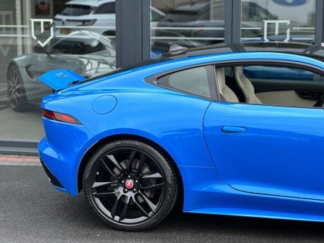 Jaguar F-Type V6 R-DYNAMIC AWD 40