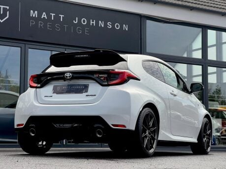 Toyota Yaris GR-Y CIRCUIT 2