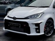 Toyota Yaris GR-Y CIRCUIT 8