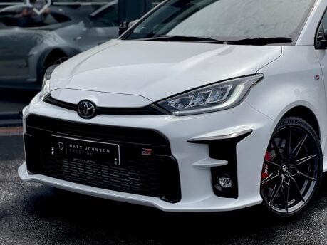 Toyota Yaris GR-Y CIRCUIT 8