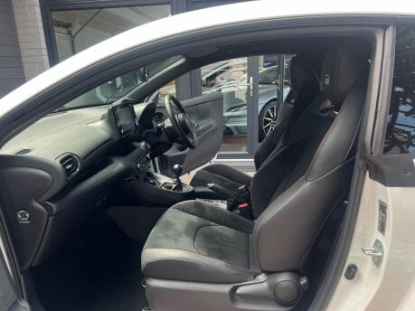 Toyota Yaris GR-Y CIRCUIT 22