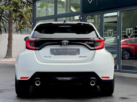 Toyota Yaris GR-Y CIRCUIT 28