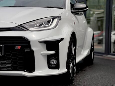 Toyota Yaris GR-Y CIRCUIT 32