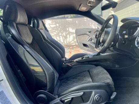 Audi TT TFSI S LINE BLACK EDITION 3