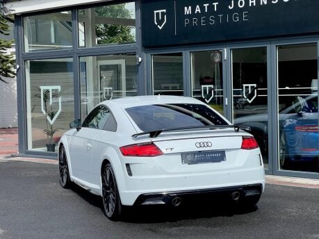 Audi TT TFSI S LINE BLACK EDITION 16