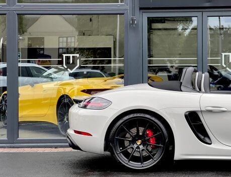 Porsche 718 BOXSTER GTS 38