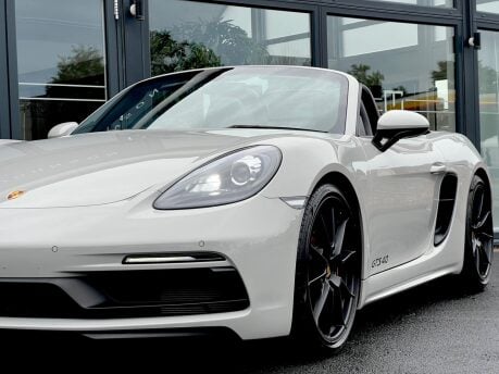Porsche 718 BOXSTER GTS 16