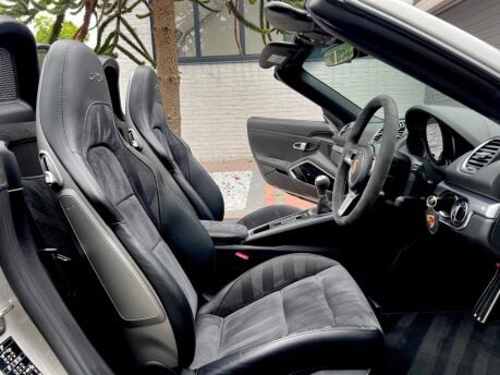 Porsche 718 BOXSTER GTS 30