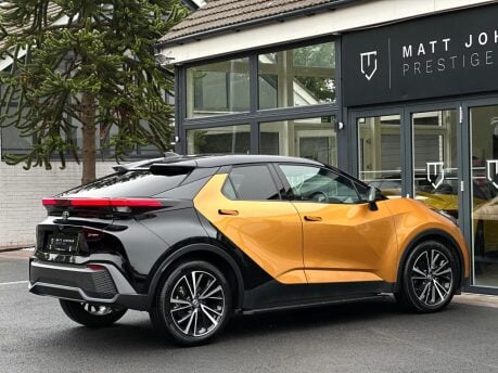 Toyota C-HR PREMIERE EDITION 17