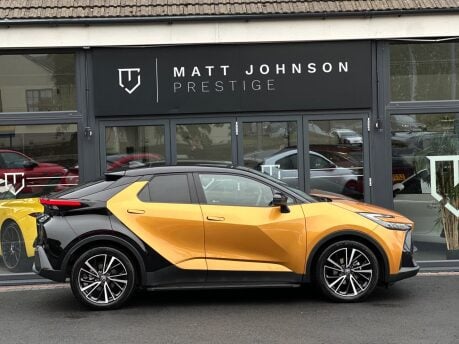Toyota C-HR PREMIERE EDITION 26