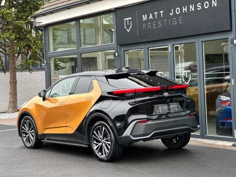 Toyota C-HR PREMIERE EDITION 36