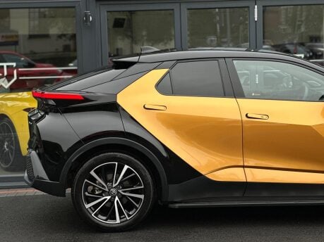 Toyota C-HR PREMIERE EDITION 40