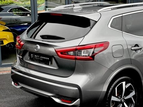 Nissan Qashqai DIG-T TEKNA PLUS 11